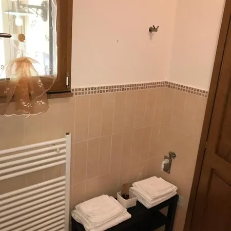 別荘 La Casa Degli Ulivi ピティリアーノ